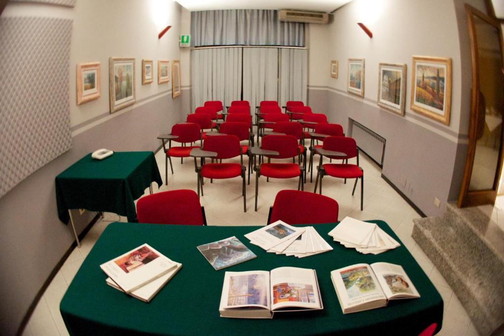 Hotel Milano Pistoia Dış mekan fotoğraf
